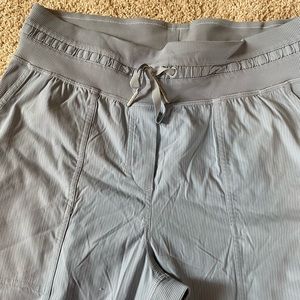 Lululemon Dance Studio Mid-Rise Crop 25”